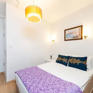 https://istanbul-house-hotel.istanbul-turkeyhotels.com