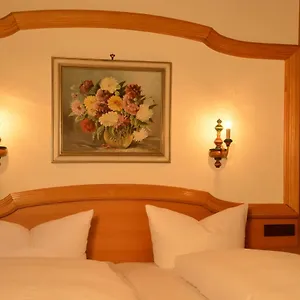 https://hotel-edelweiss-garni.com-bavaria.com
